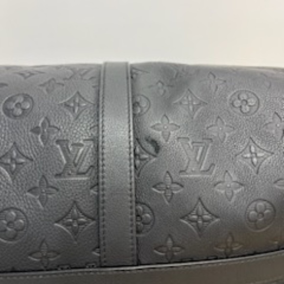 Authentic LOUIS VUITTON Monogram Shadow Leather Keepall Bandoulière 50 - Picture 6 of 8